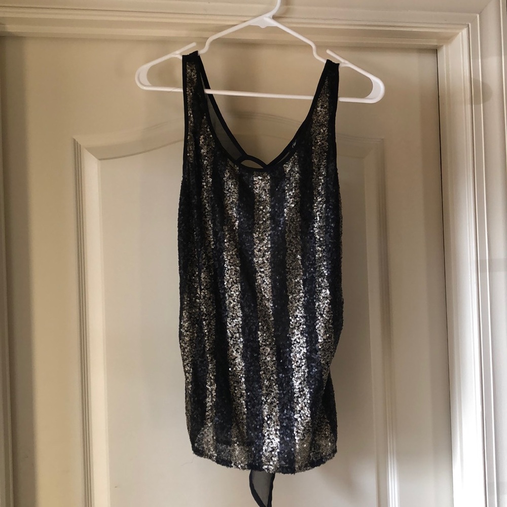 Open back sequin top sz L